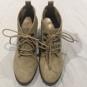 Ladies Ankle Boots Size 7.5